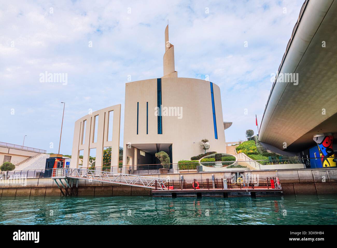 4 December 2025, Bahrain, Manama: Modern architecture with a unique ...