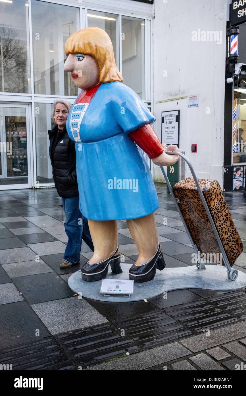 Four life size 3d sculptures hi-res stock photography and images - Alamy