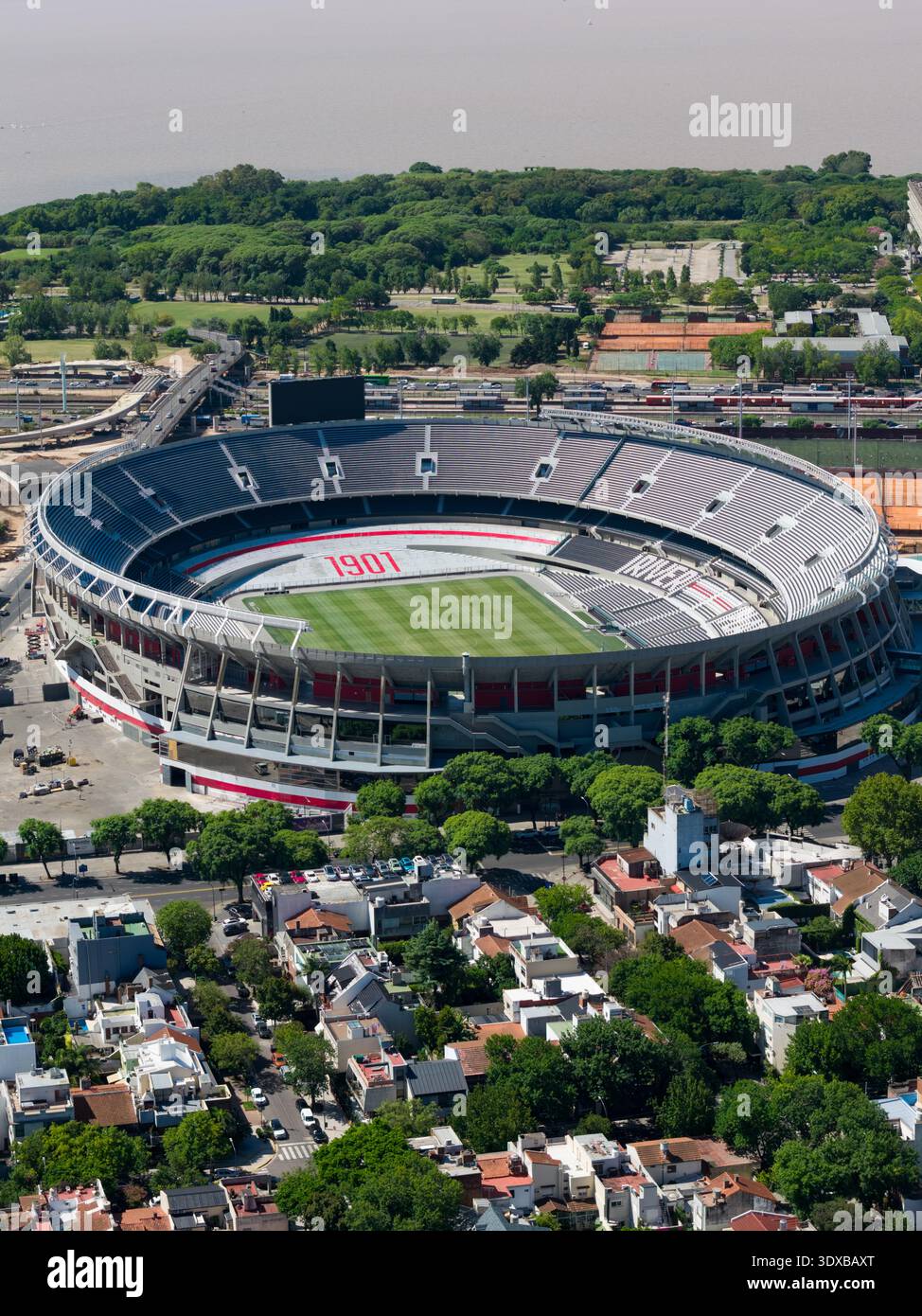 Colo Colo Coach Fernando Ortiz Warns About Monumental Stadium Pitch After Concerts Colo Colo Coach Fernando Ortiz Warns About Monumental Stadium Pitch After Concerts