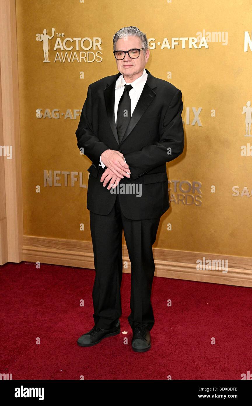 Who is Oliver Platt? Discover His Career & Latest News