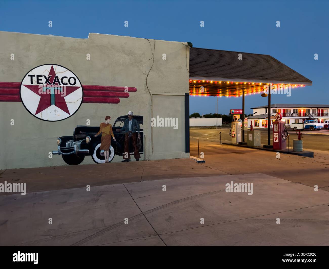 texaco cigarette prices Vintage texaco gas station hi-res stock photography and images - Page 4