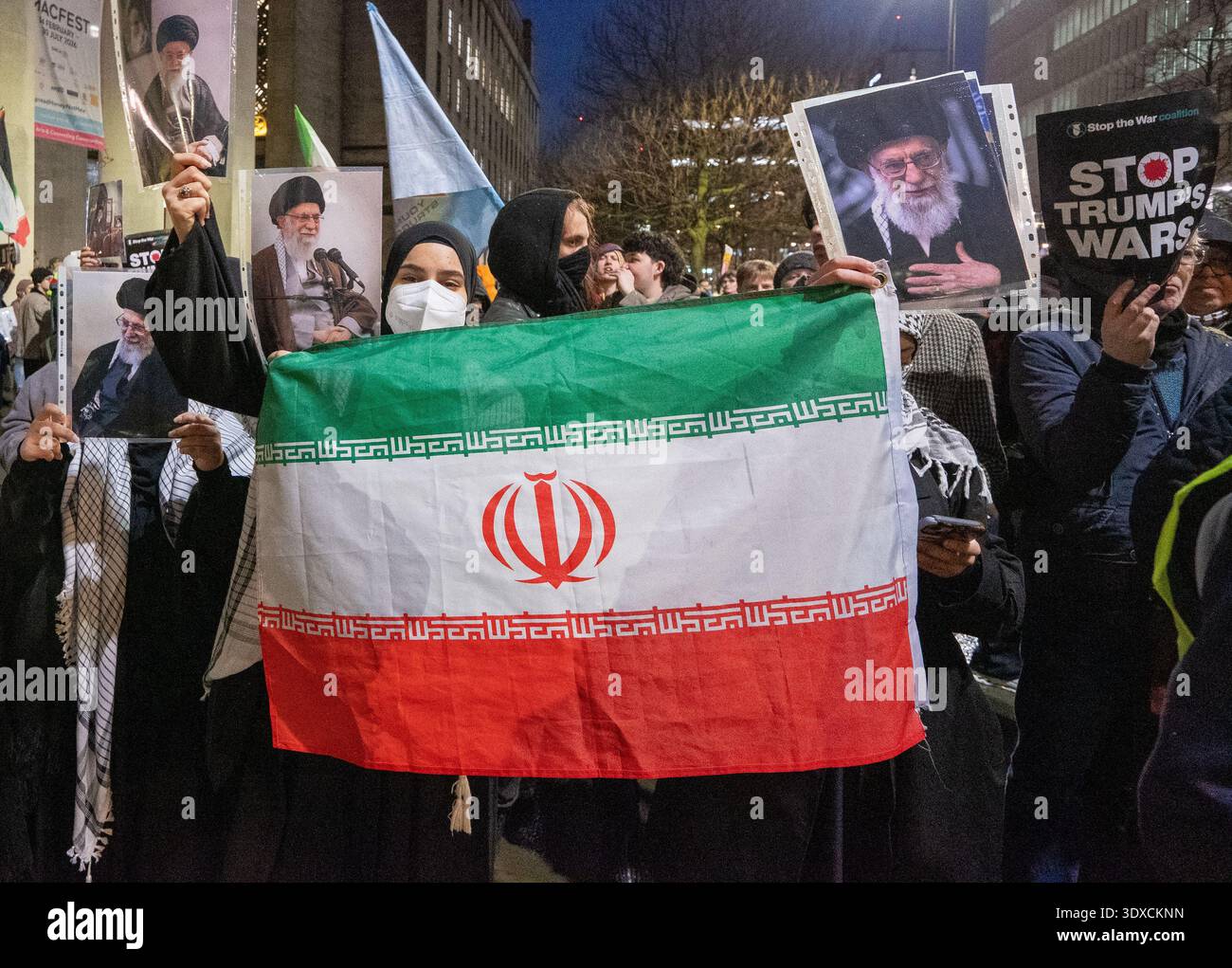 Khamenei Supporters Ayatollah ali khamenei supporter hi-res stock photography and images ...