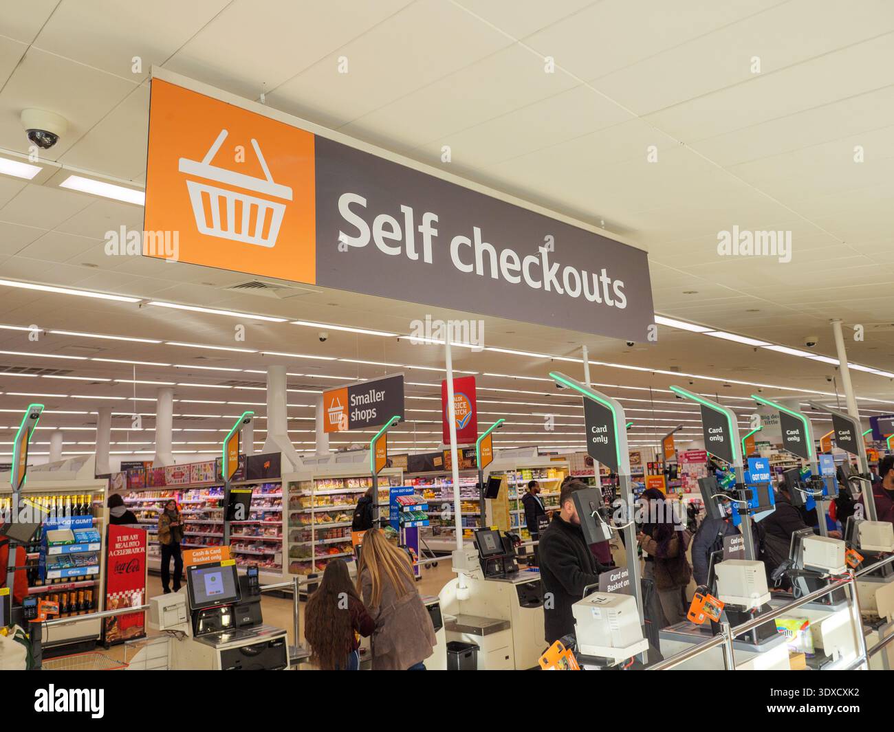 what time does sainsbury's tobacco counter close Self service till sainsbury hi-res stock photography and images