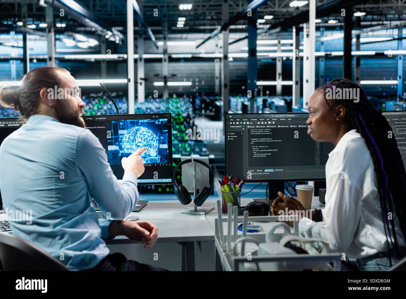 Monitoring applications hi-res stock photography and images - Alamy