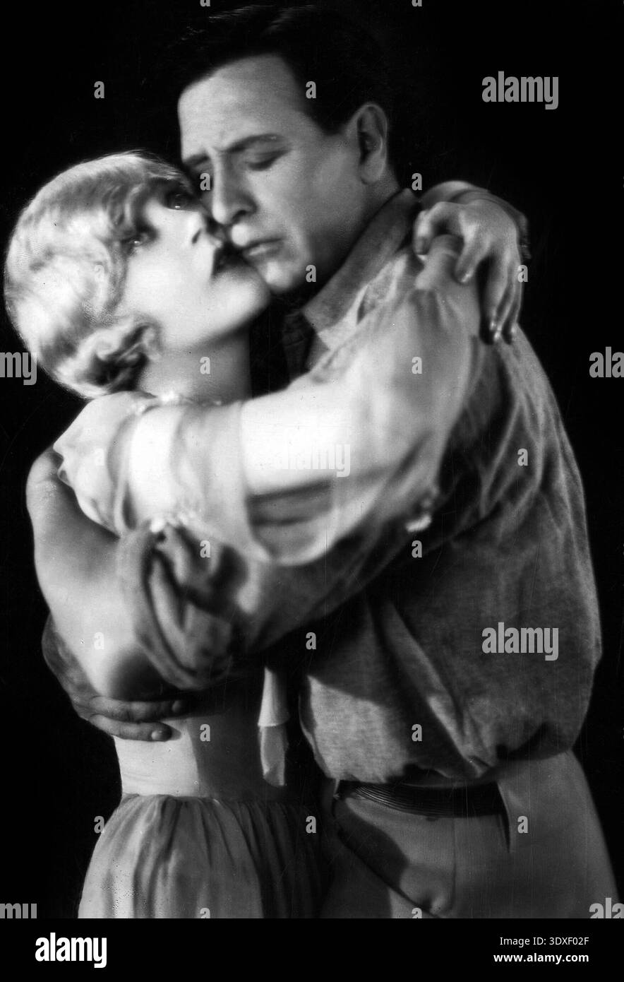 1920s portrait embrace hi-res stock photography and images - Alamy