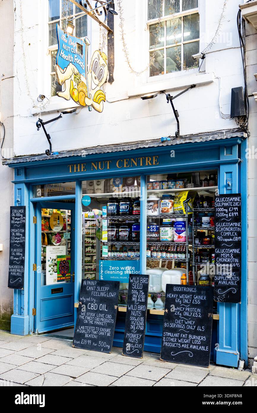York, Yorkshire, England, United Kingdom. 03-25-2025: the exterior of "The Nut Centre," storefront for a vibrant health food store situated in a charm Stock Photo