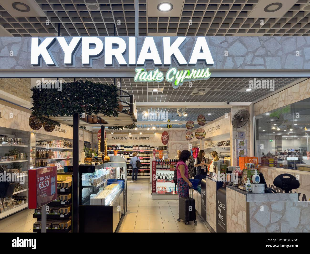cigarette prices in cyprus duty free 2024 paphos Paphos duty free shop hi-res stock photography and images