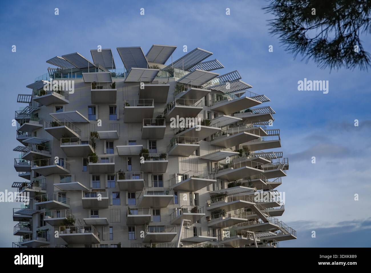 L'Arbre Blanc, The White Tree. Futuristic residential tower by Sou