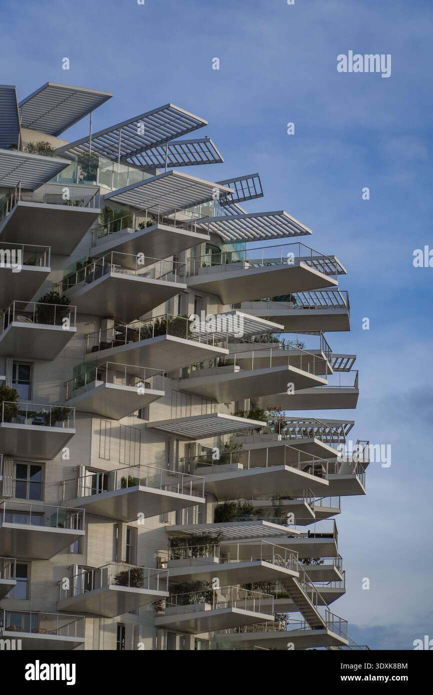 L'Arbre Blanc, The White Tree. Futuristic residential tower by Sou