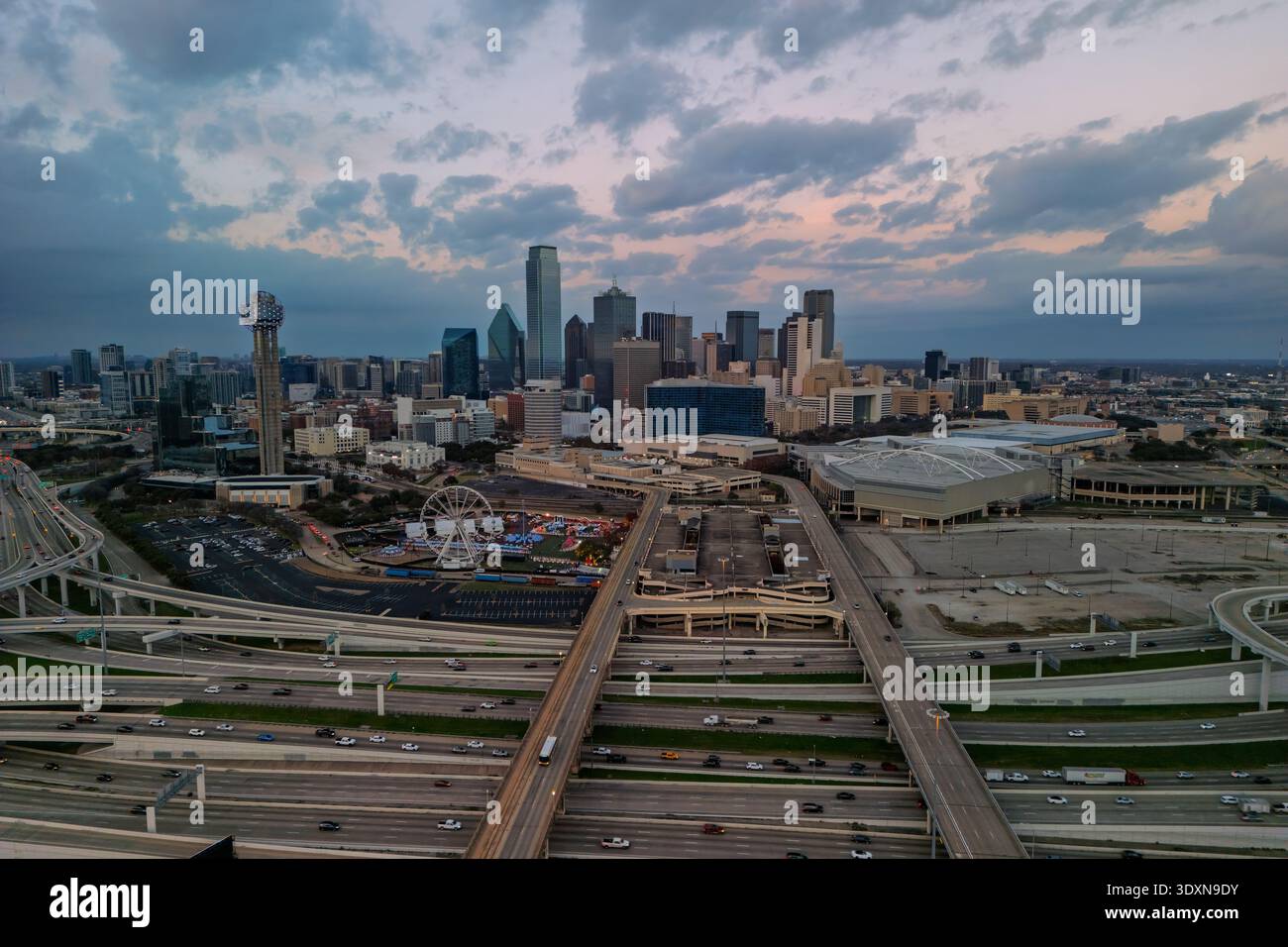 Aerial view of Dallas, Texas skyline featuring Reunion Tower and ...