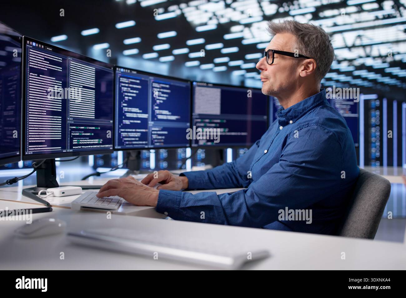 Securing Business Operations In The Cloud Data Center As Engineer Stock Photo