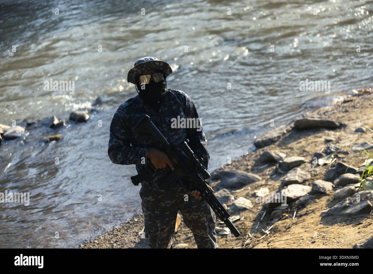Tactical soldier stands ready hi-res stock photography and images - Alamy
