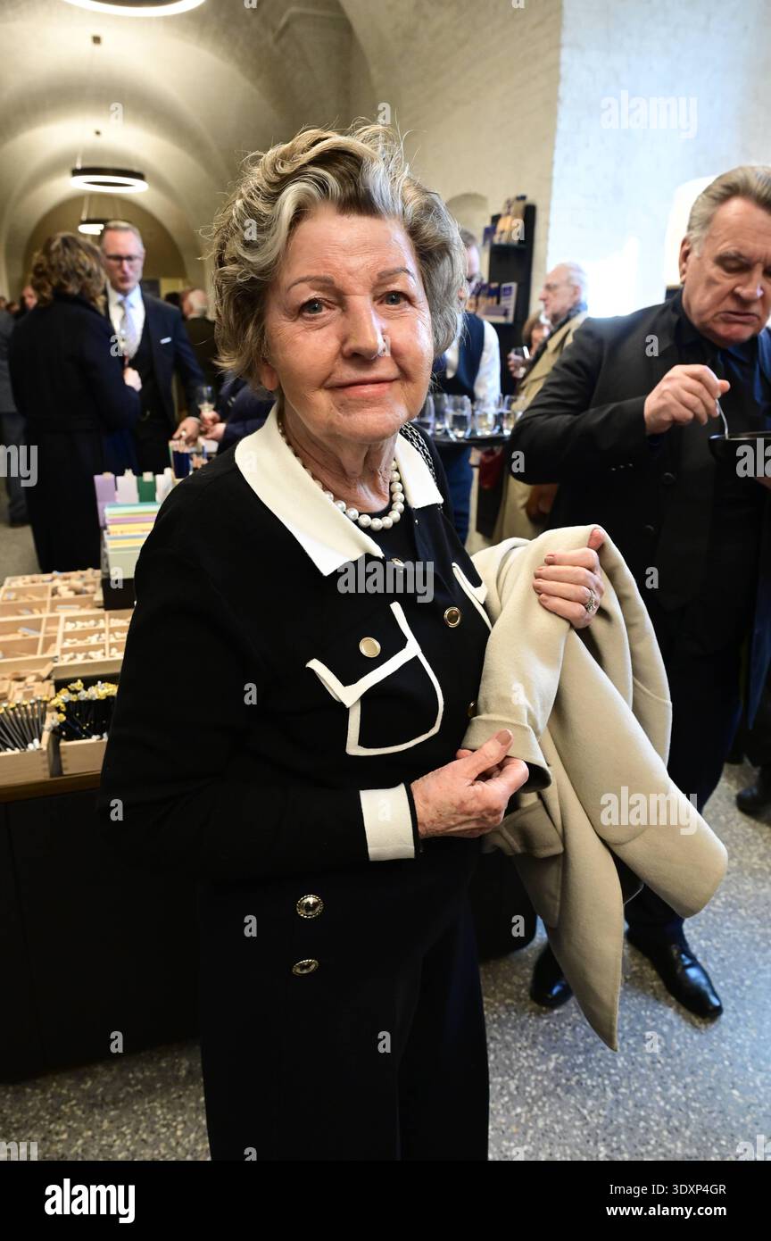 Gisela Hug bei der Wiedereröffnung der Hohenzollerngruft im Berliner ...