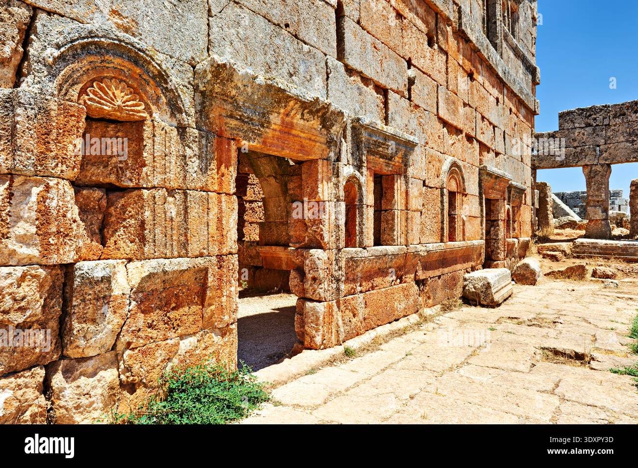 Shellstone Syria Visitors walk through the well-preserved ruins of Serjilla, an ancient ...