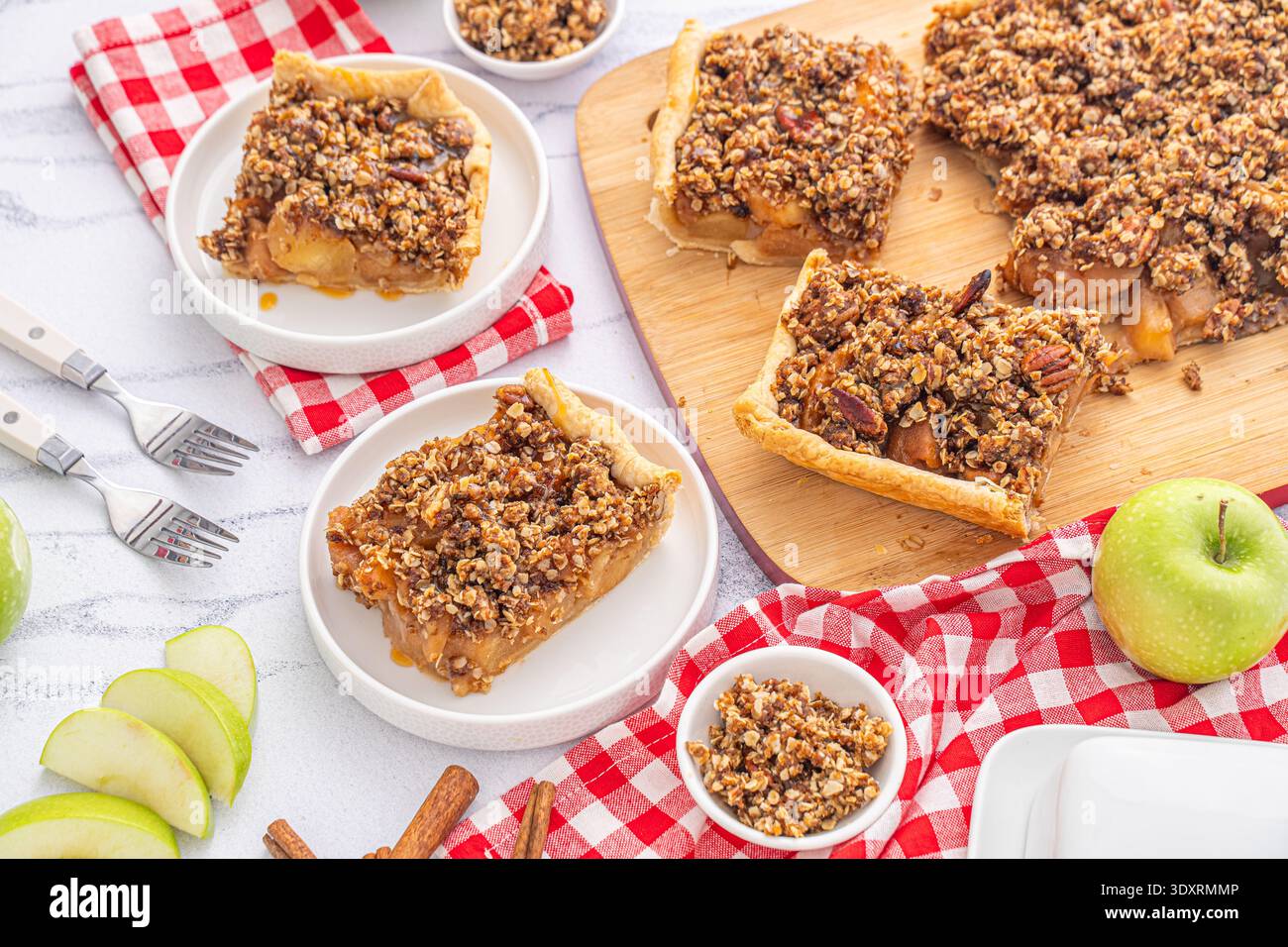 Cake fall hi-res stock photography and images - Alamy