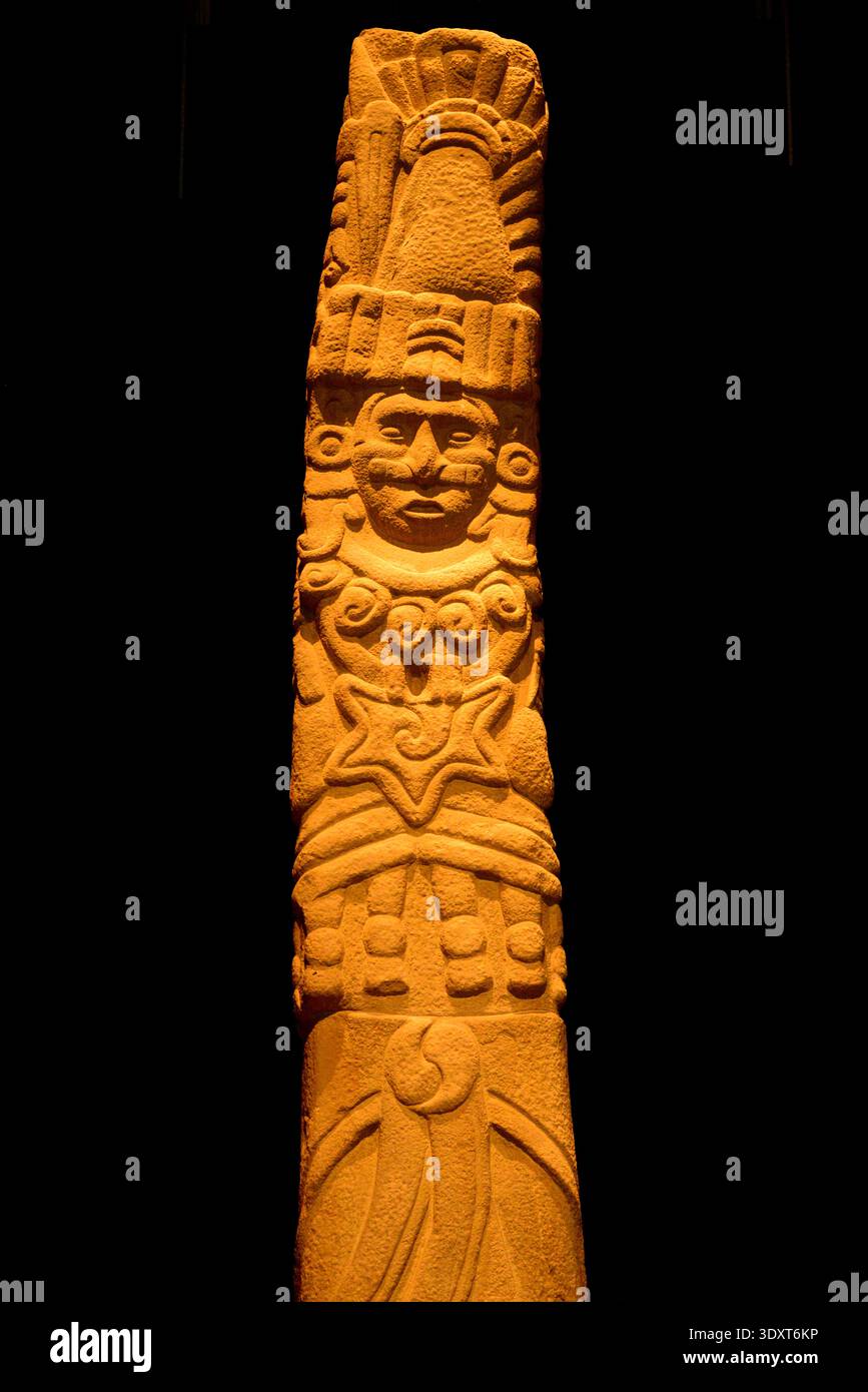 God ehecatl statue hi-res stock photography and images - Alamy
