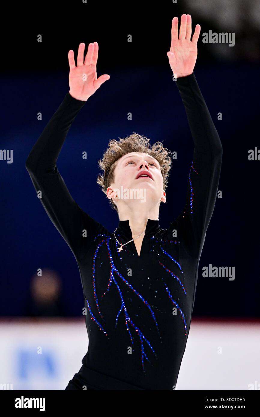 daniil-valanov-nor-during-junior-men-short-program-at-the-isu