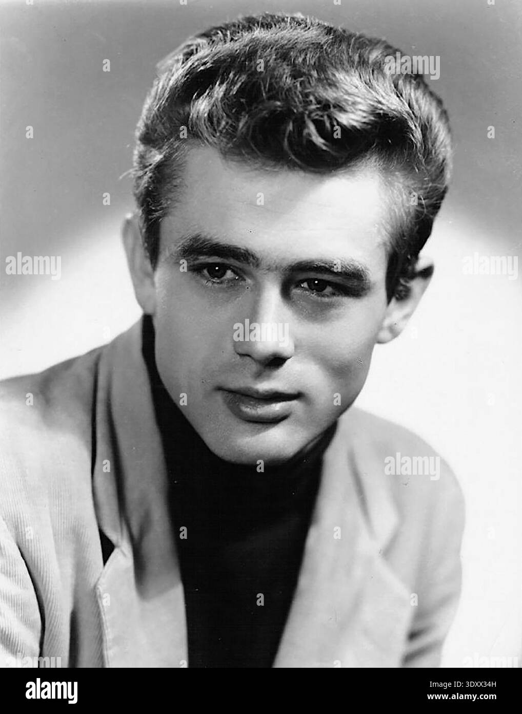 James dean portrait Black and White Stock Photos & Images - Alamy