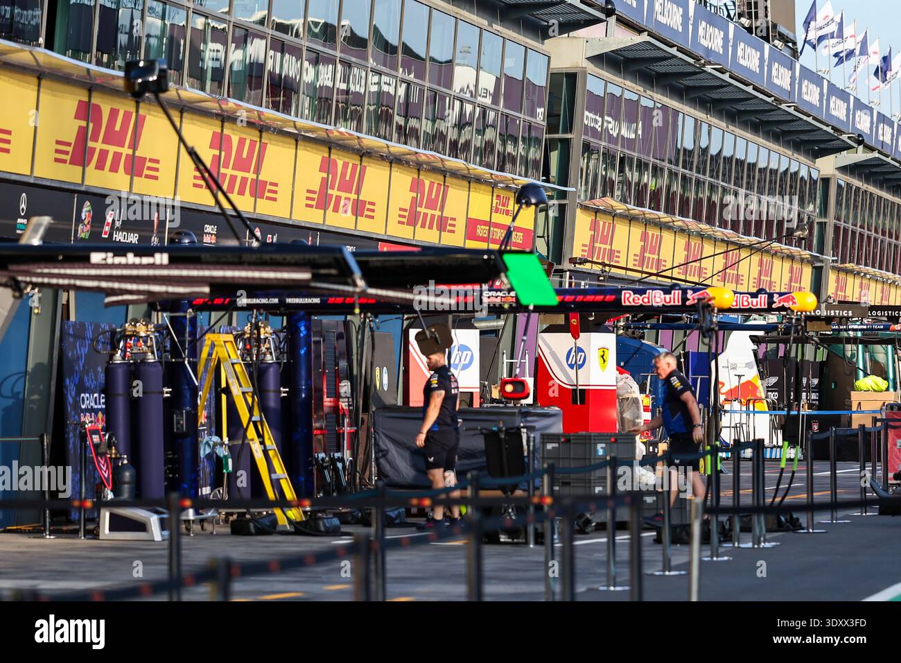 Formula 1 melbourne 2026 pit hi-res stock photography and images - Alamy