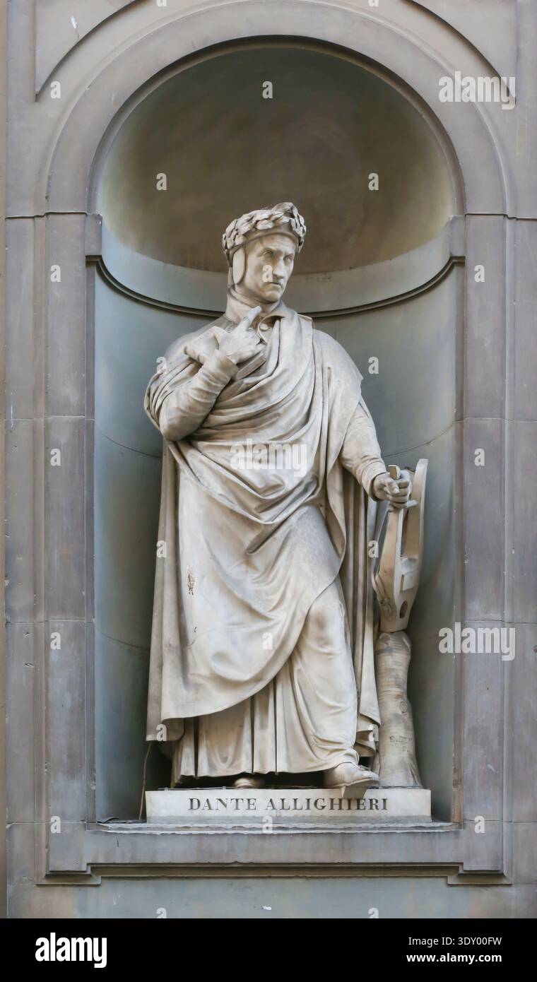Dante alighieri statue hi-res stock photography and images - Alamy