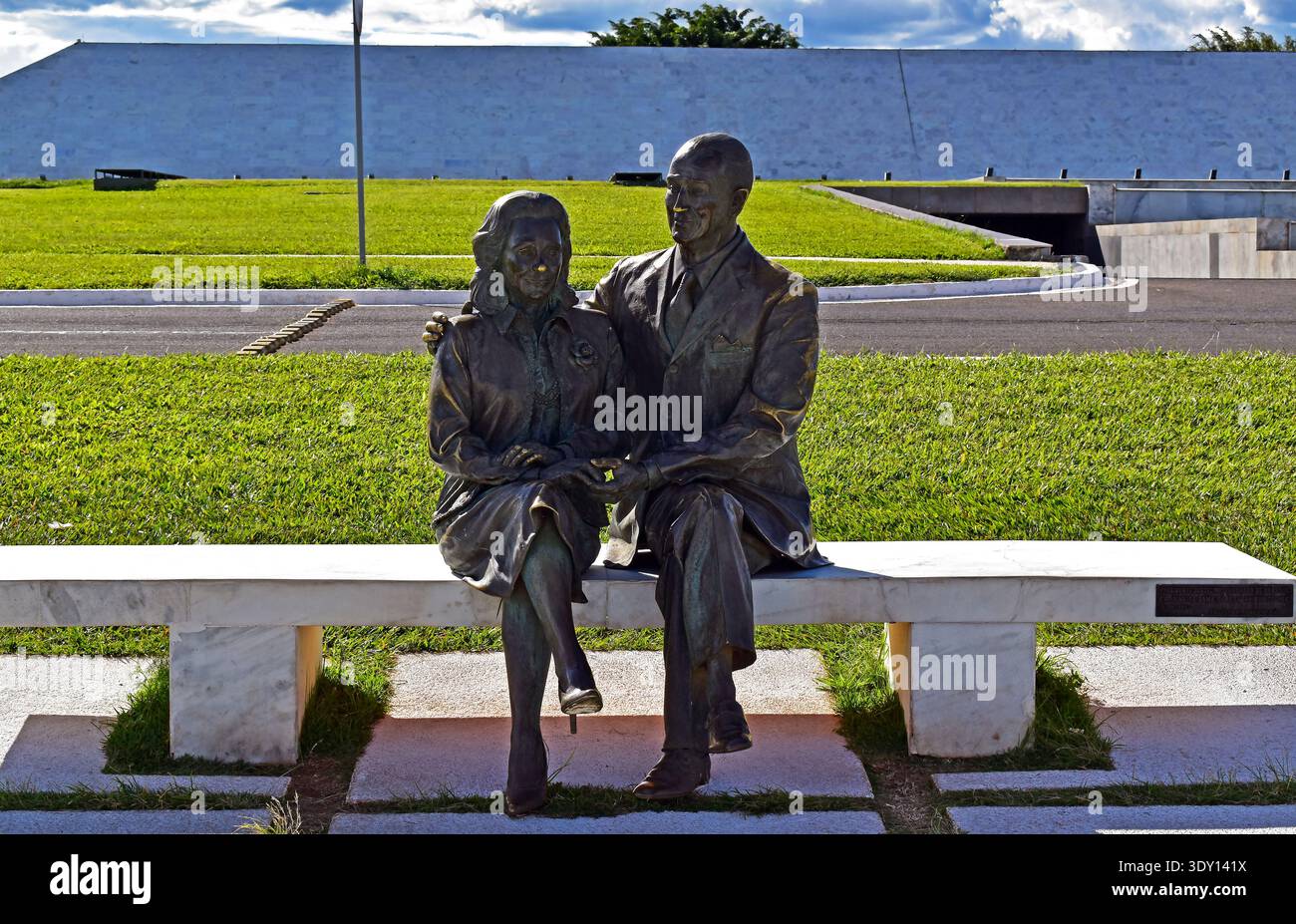 BRASILIA, FEDERAL DISTRICT, BRAZIL - January 13, 2026: Sculptures of Sarah Kubitschek and Juscelino Kubitschek on Memorial JK Stock Photo