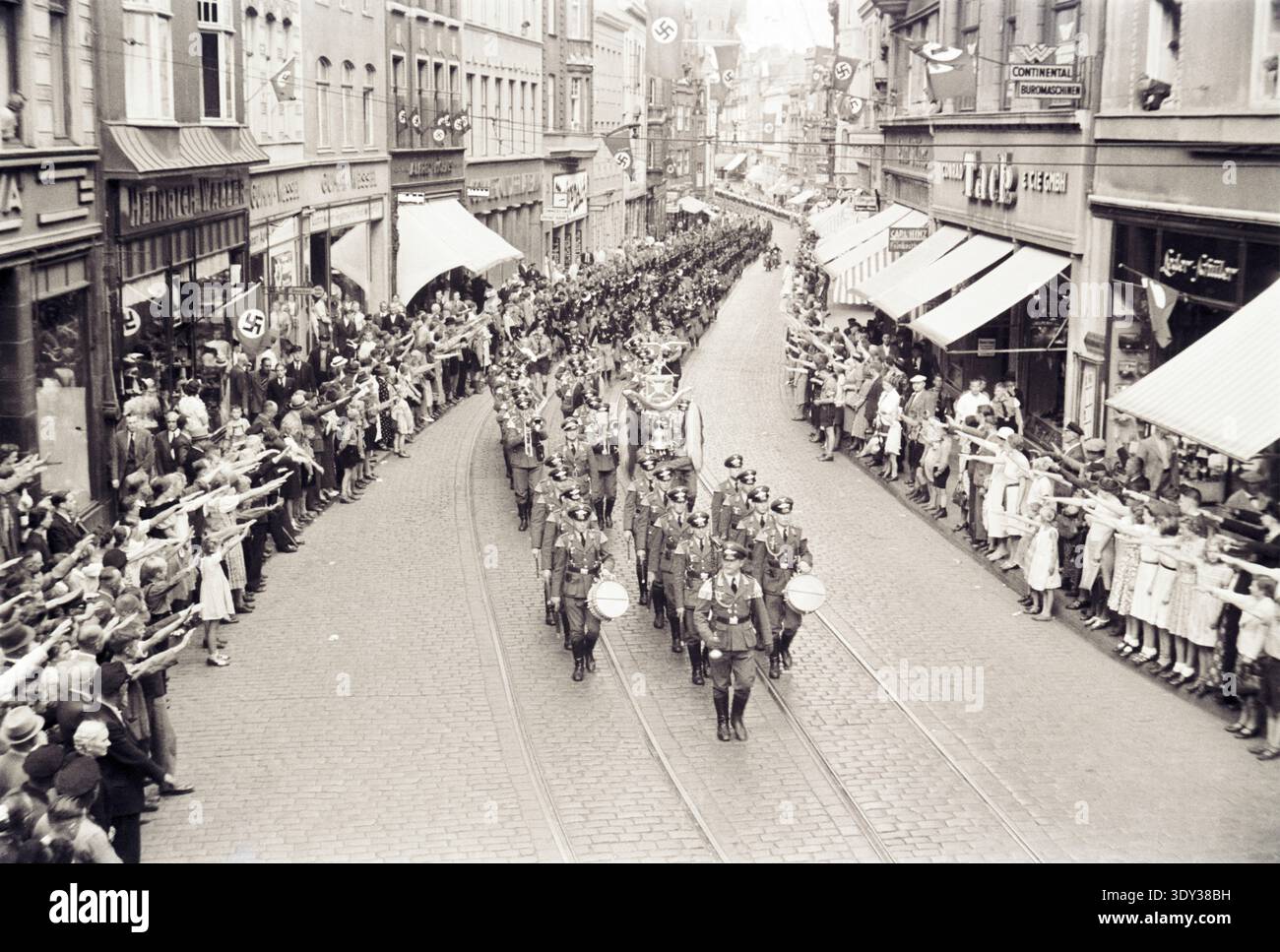 Wehrmacht parade hi-res stock photography and images - Alamy