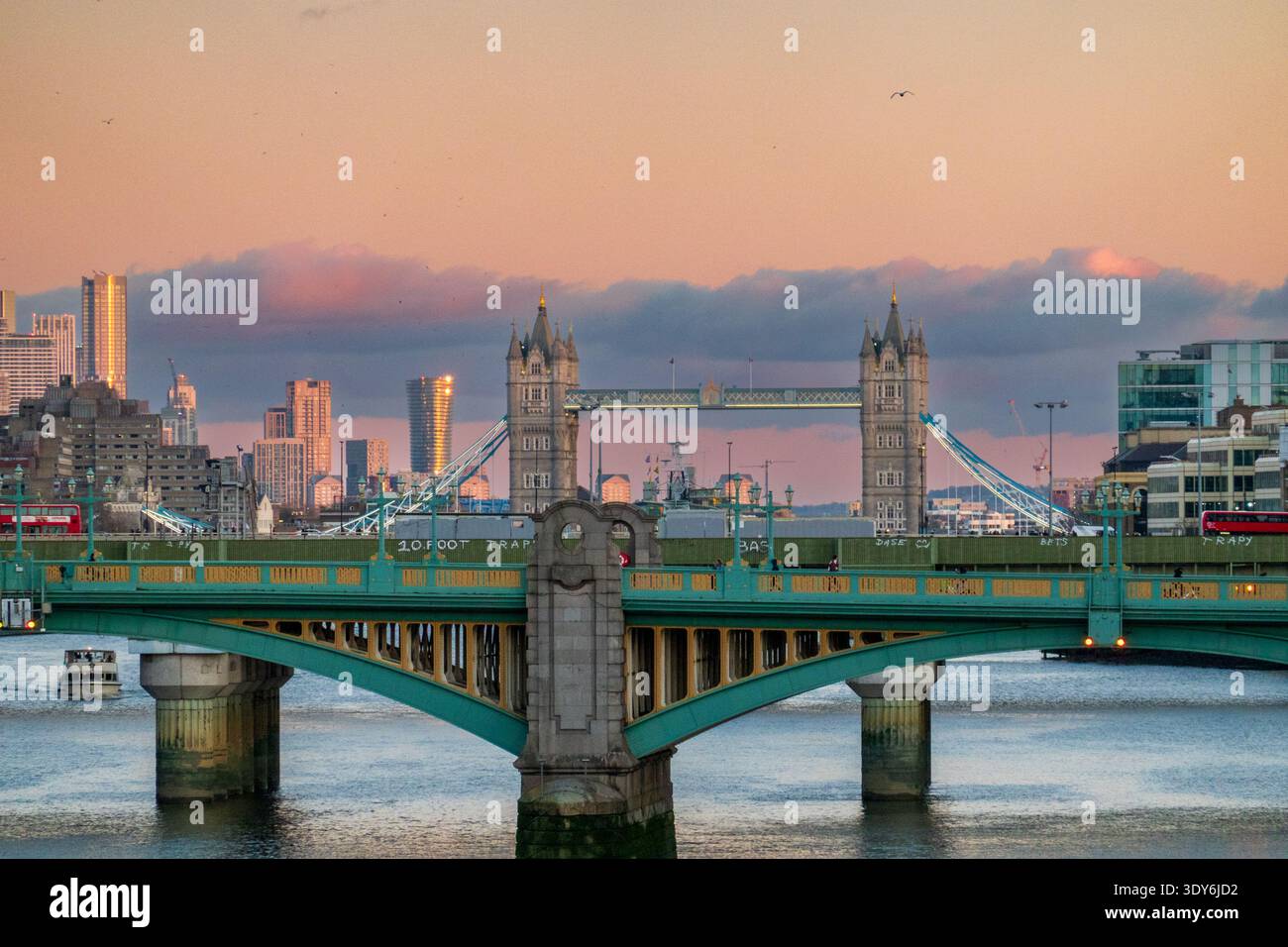 Southwark Bridge Thames Tower bridge Stock Photo