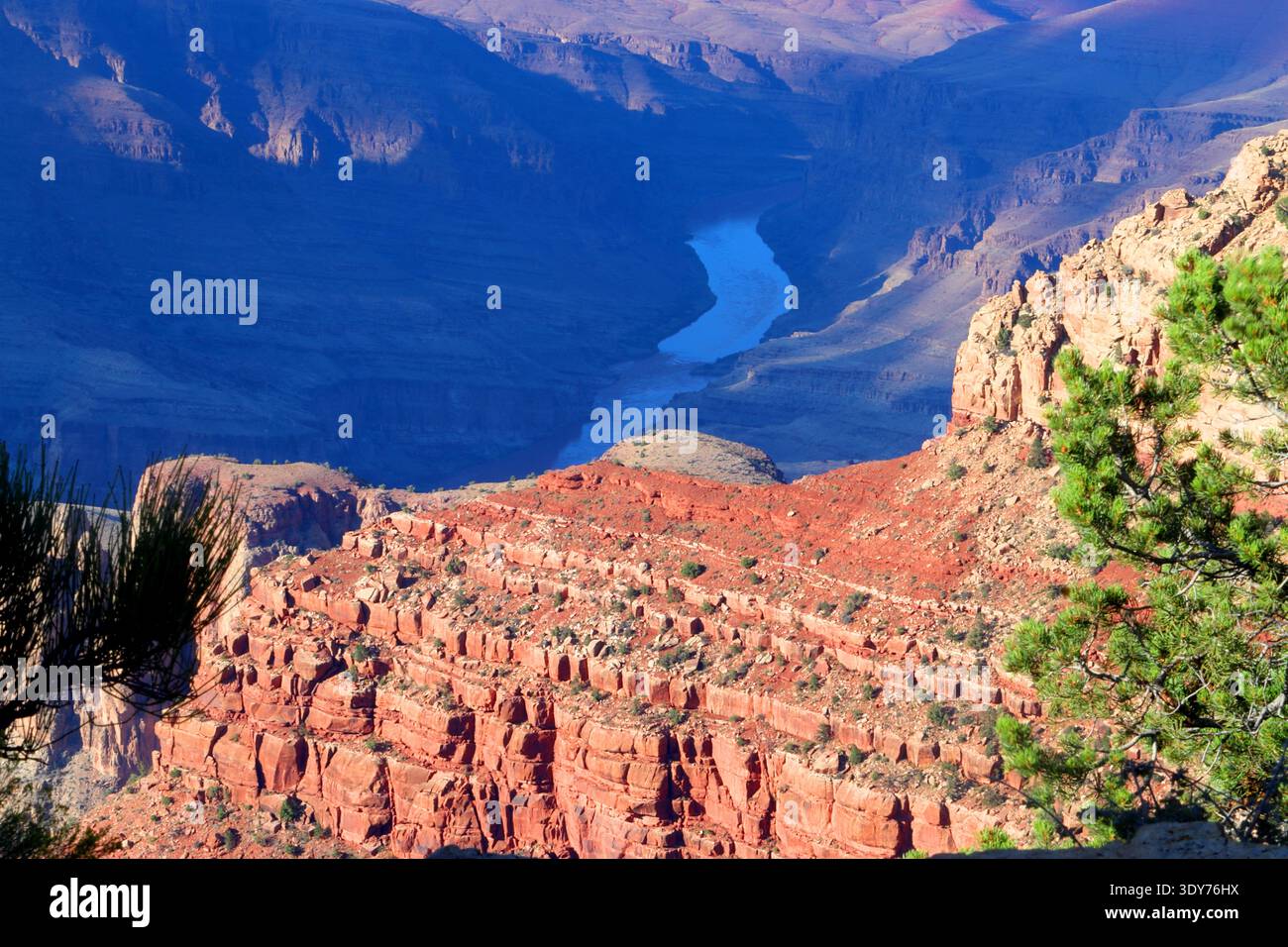 Views of the Colorado River winding through the Grand Canyon landscape ...