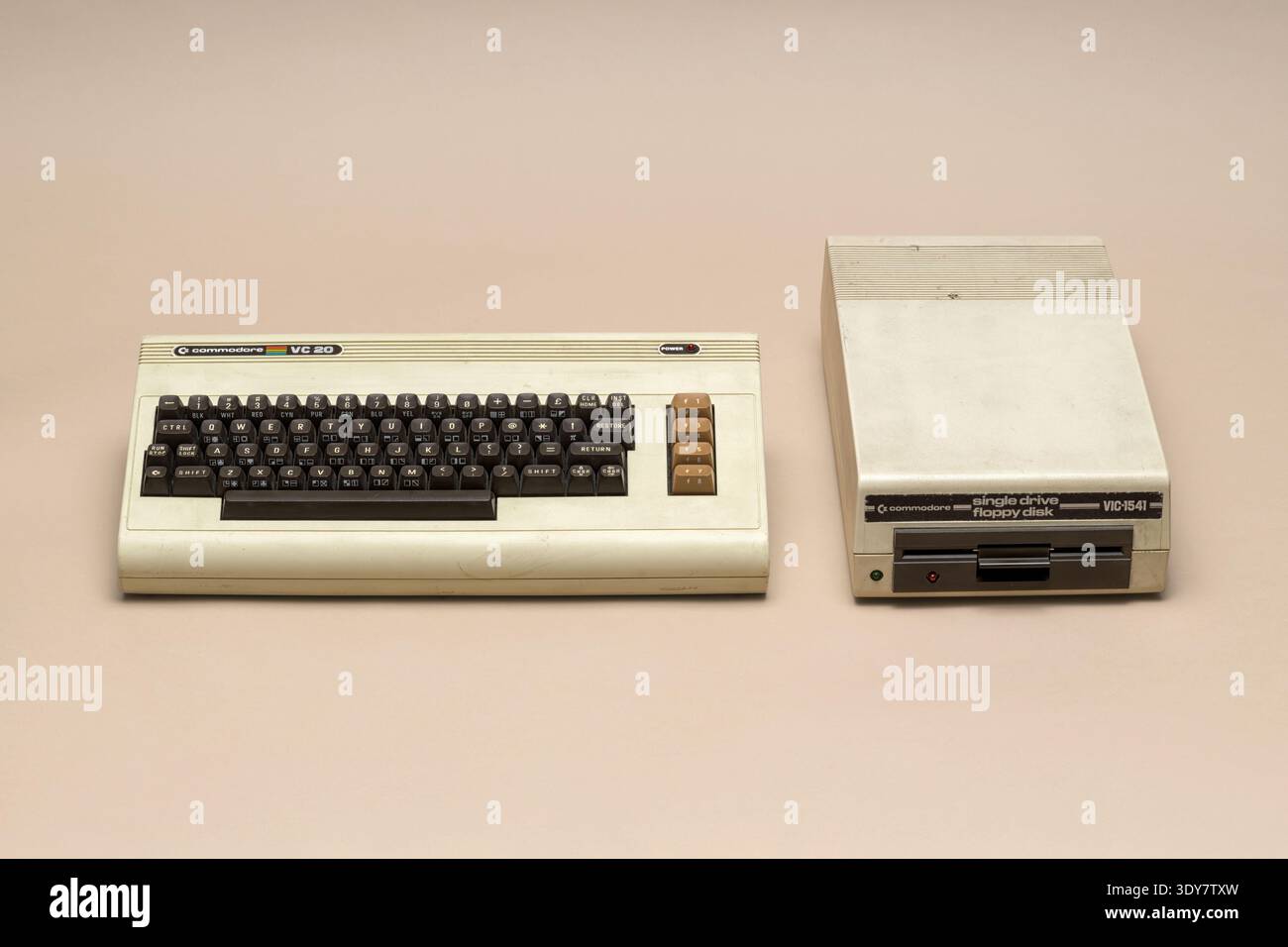 1980s 1982 hi-res stock photography and images - Alamy