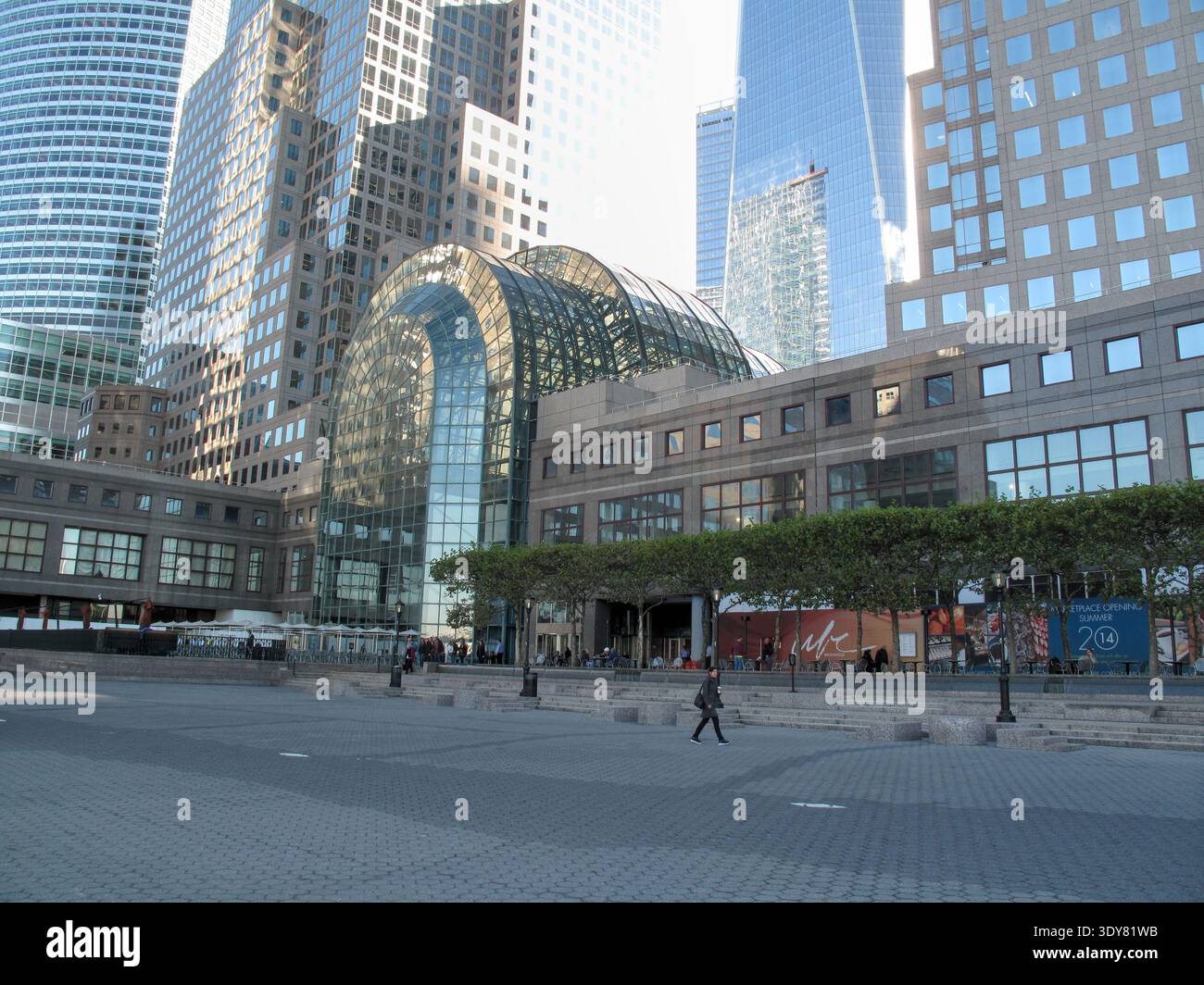 Vaulted atrium hi-res stock photography and images - Alamy