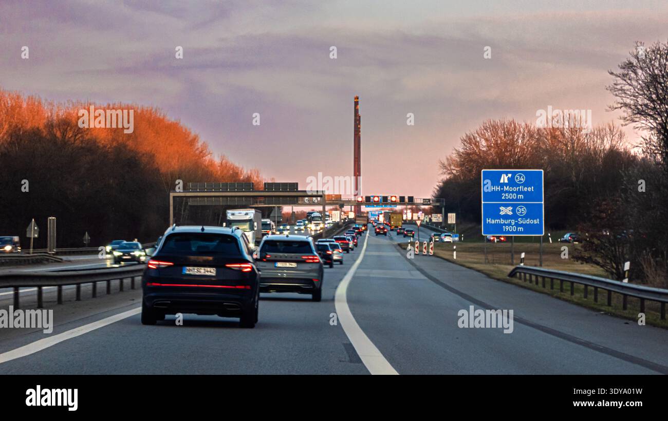 02 March 2026, Hamburg: View over the Norderelbe highway interchange in ...