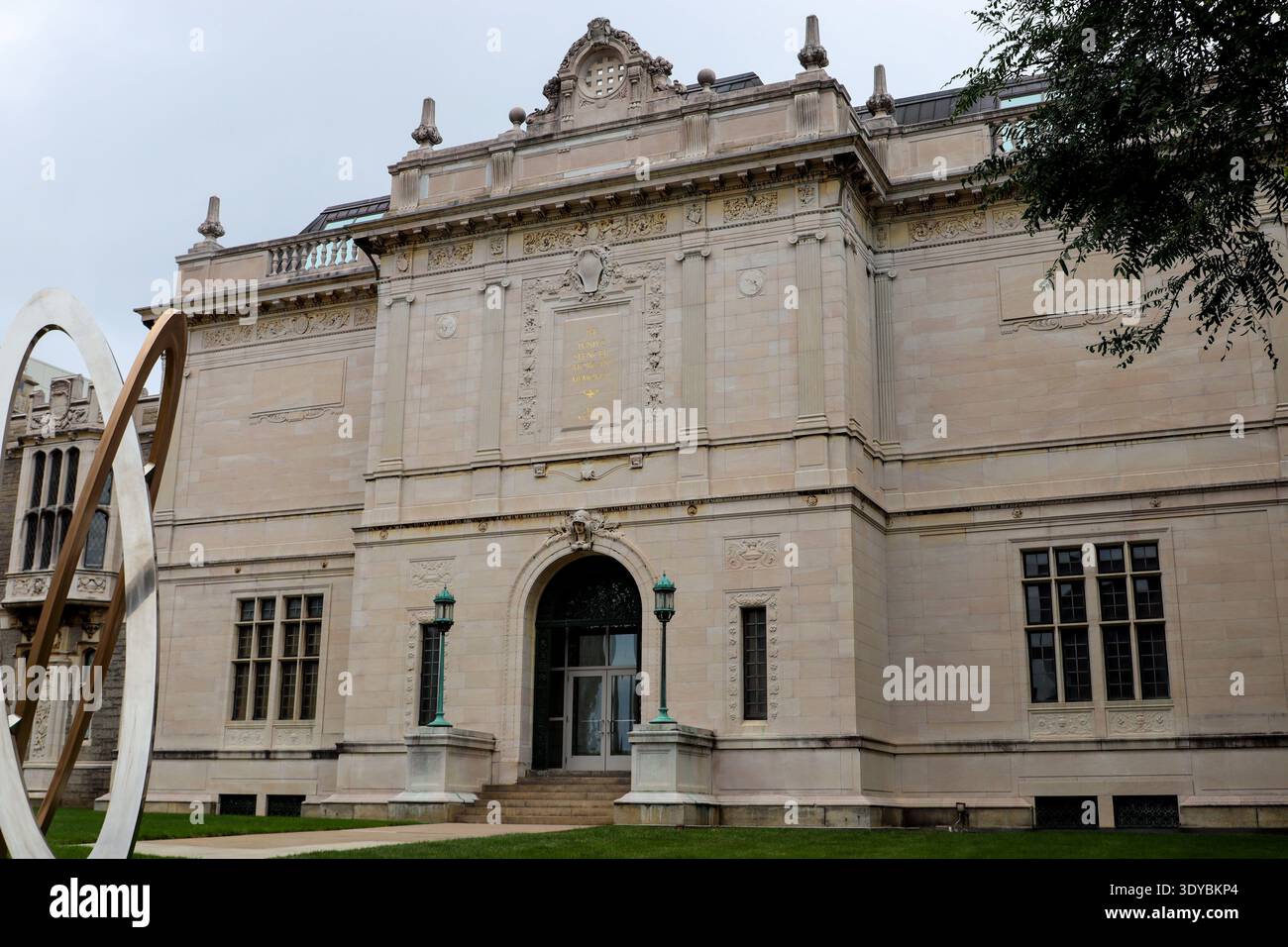 Historic Wadsworth Atheneum Museum of Art building exterior in downtown ...