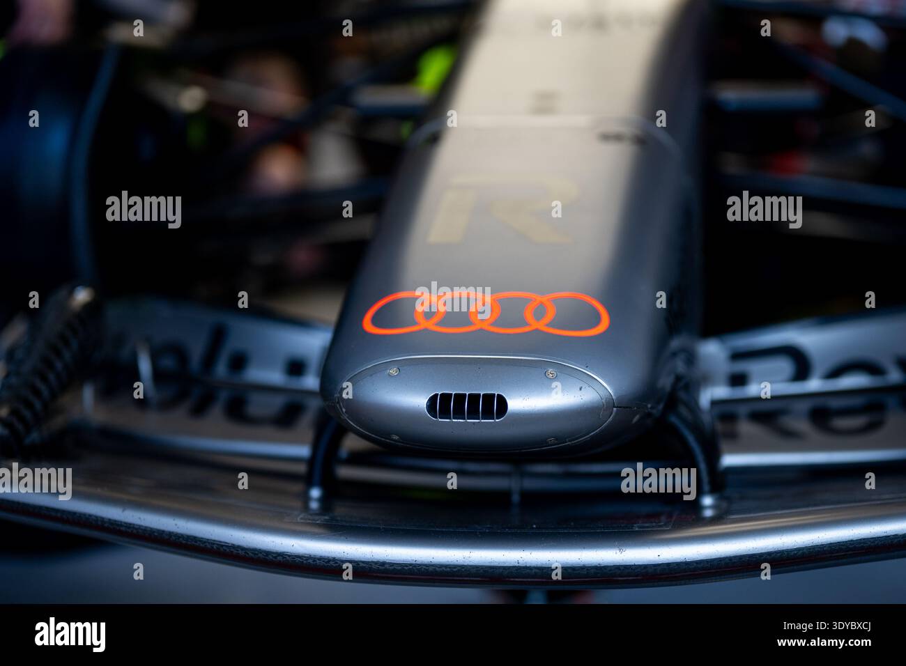 Symbolbild / Themenfoto Audi Ringe auf der Nase des R26, AUS, Formel 1 ...
