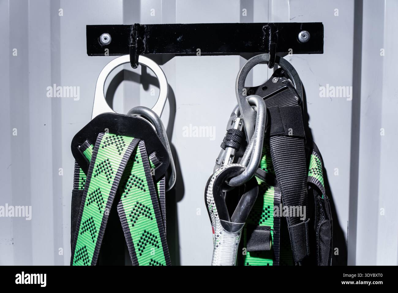 Personal fall arrest harness hi-res stock photography and images - Alamy