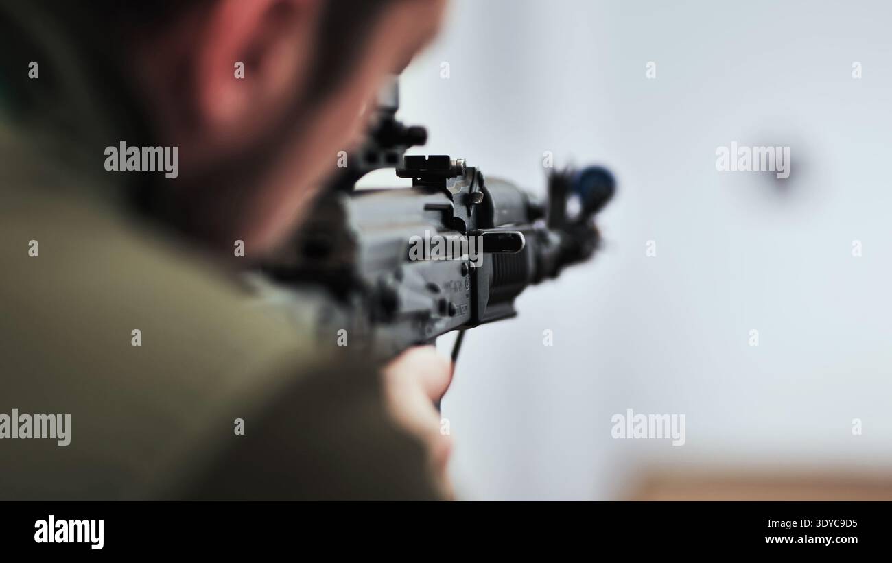 Soldier from army marksmanship hi-res stock photography and images - Alamy
