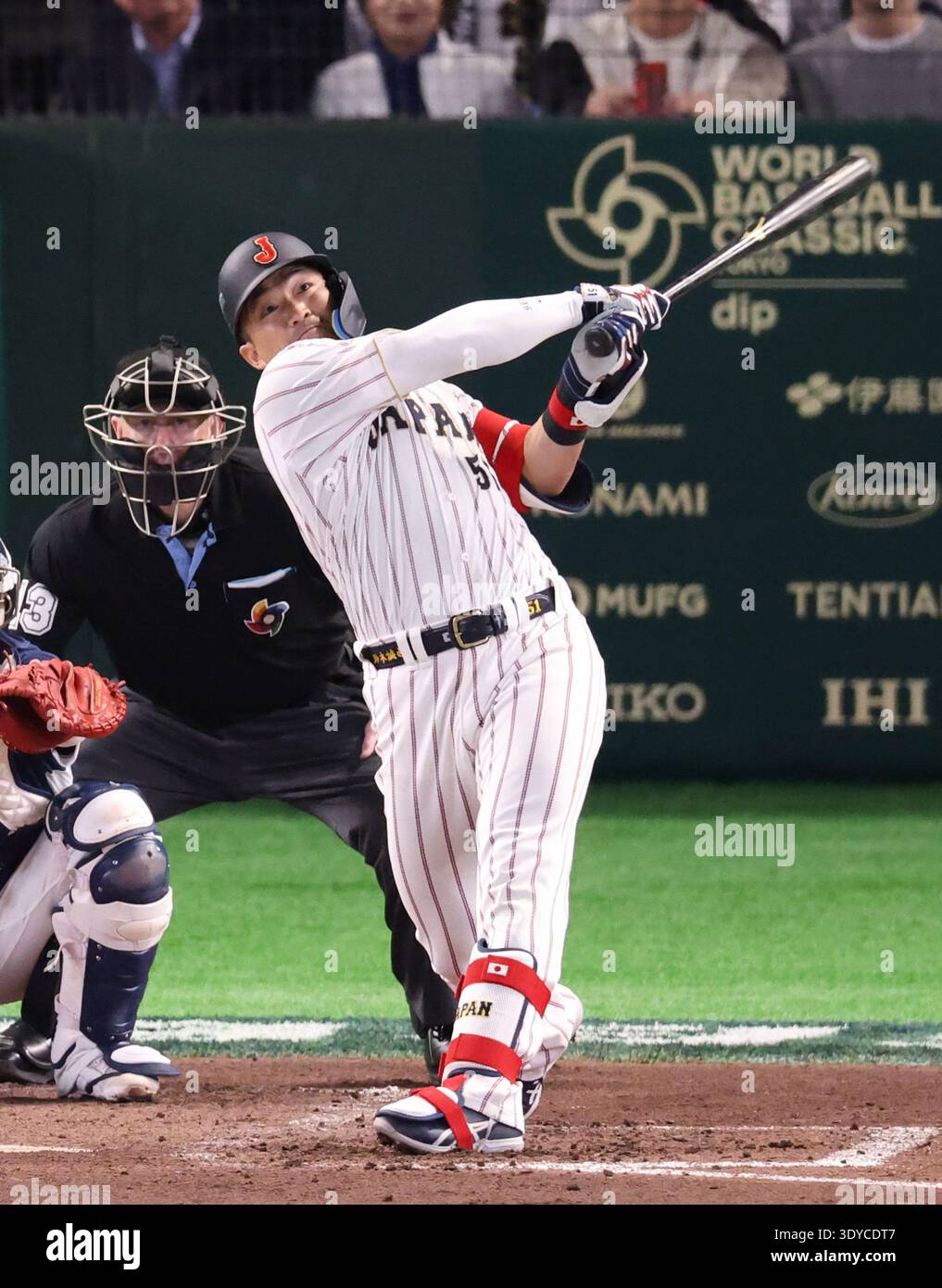 Seiya Suzuki of Japan hits home run in the 3rd inning of World Baseball ...