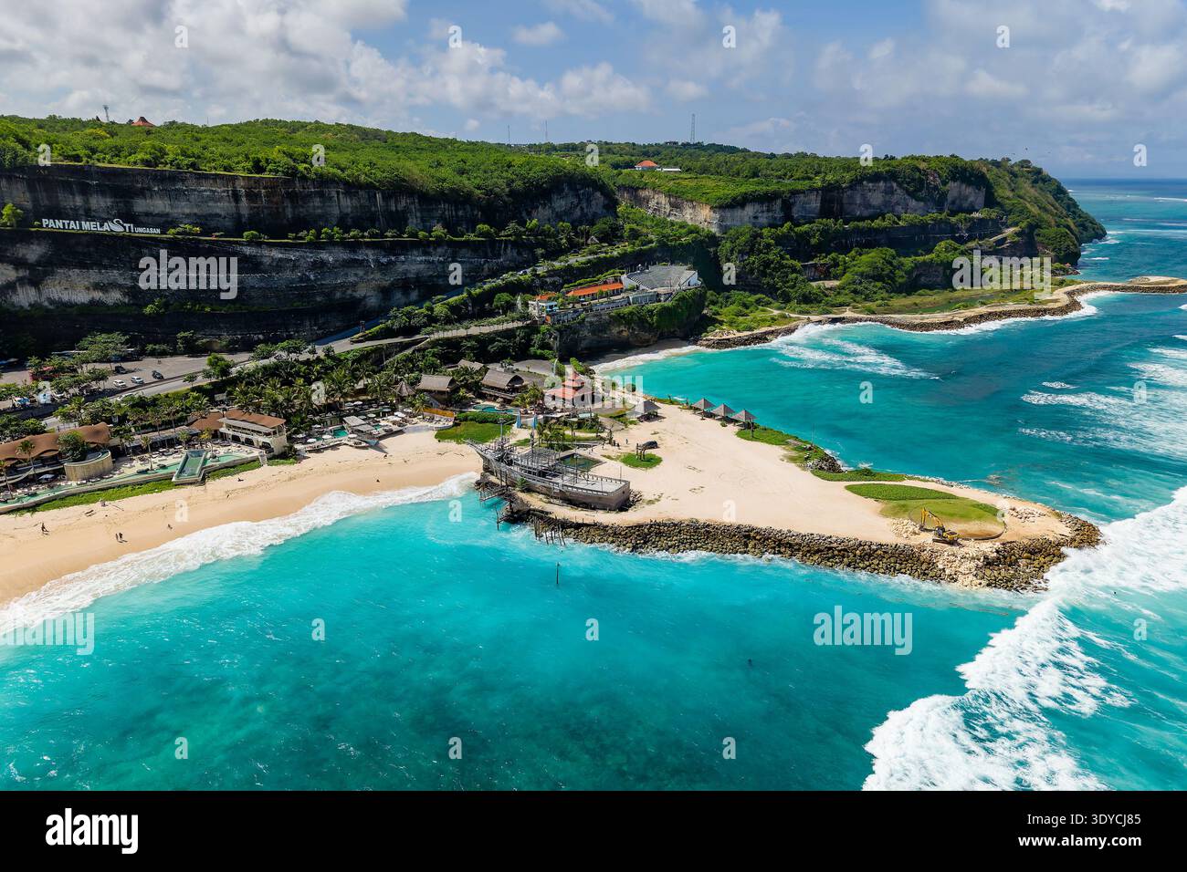 Beach ocean waves from above hi-res stock photography and images - Alamy