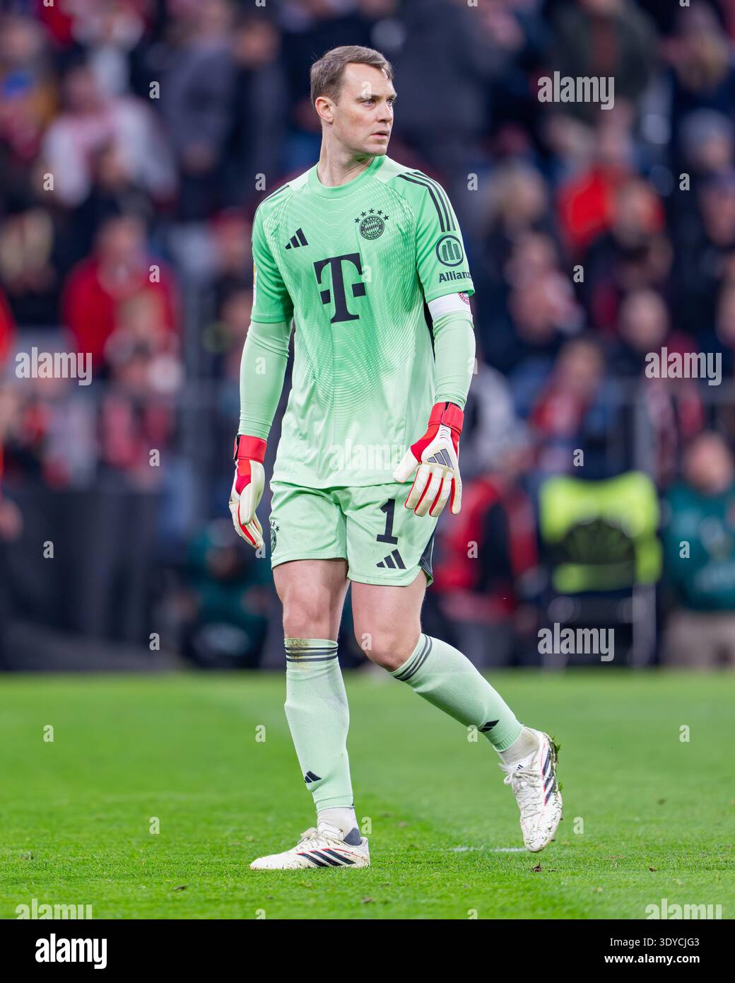 manuel-neuer-2025-hi-res-stock-photography-and-images-alamy