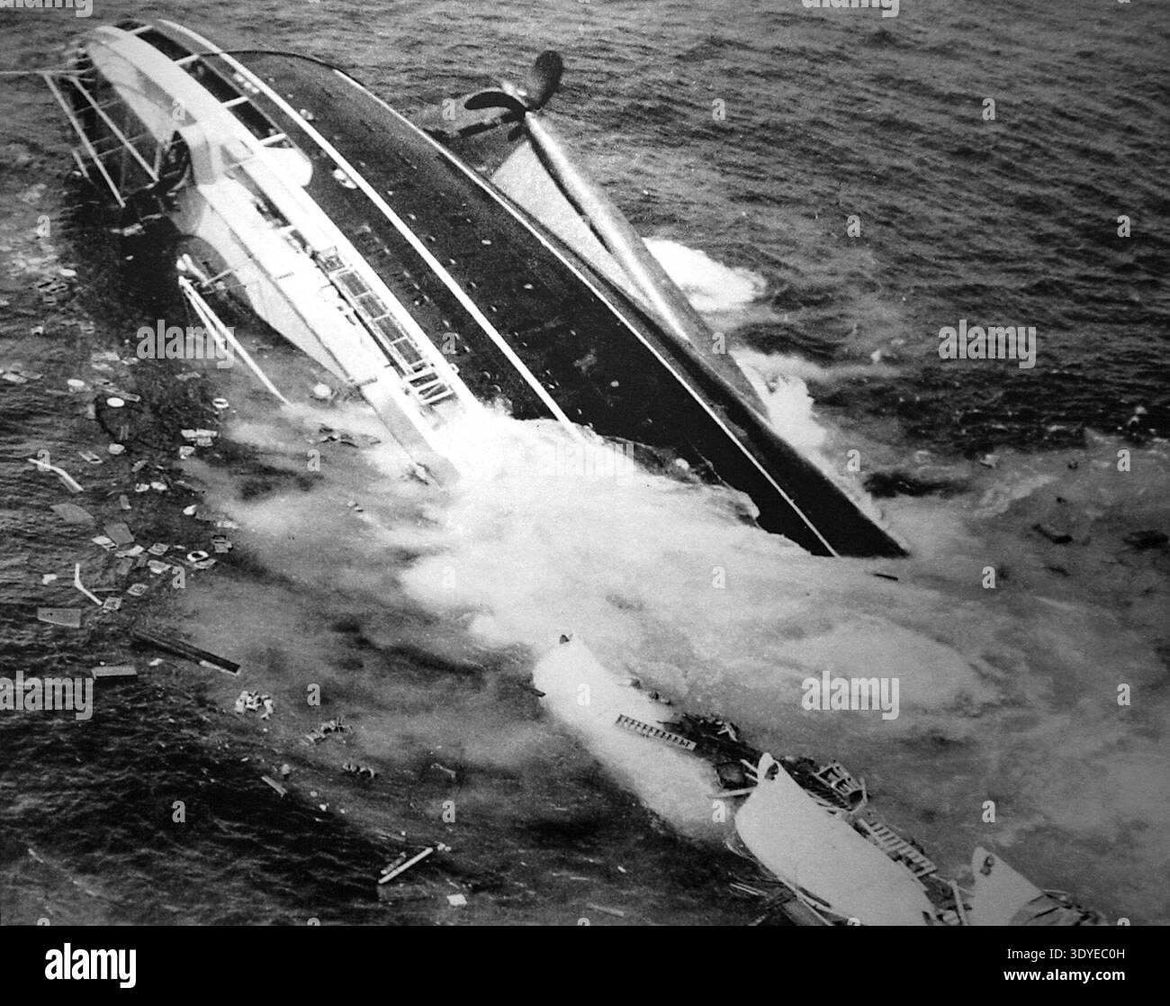 This iconic 1956 photograph by Harry Trask captures the tragic moment ...