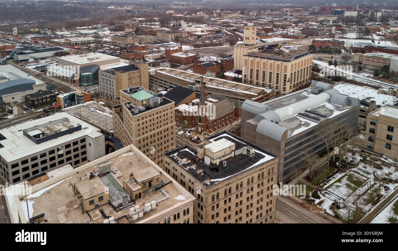 Akron Hi Riser Aerial view akron downtown skyline hi-res stock photography and images ...