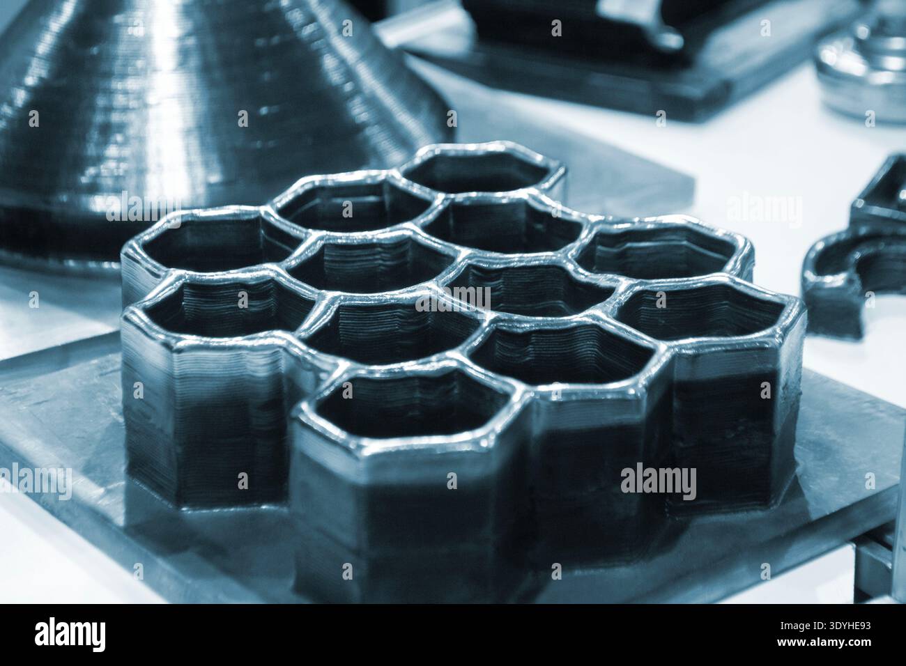 3d printing in metal hi-res stock photography and images - Alamy