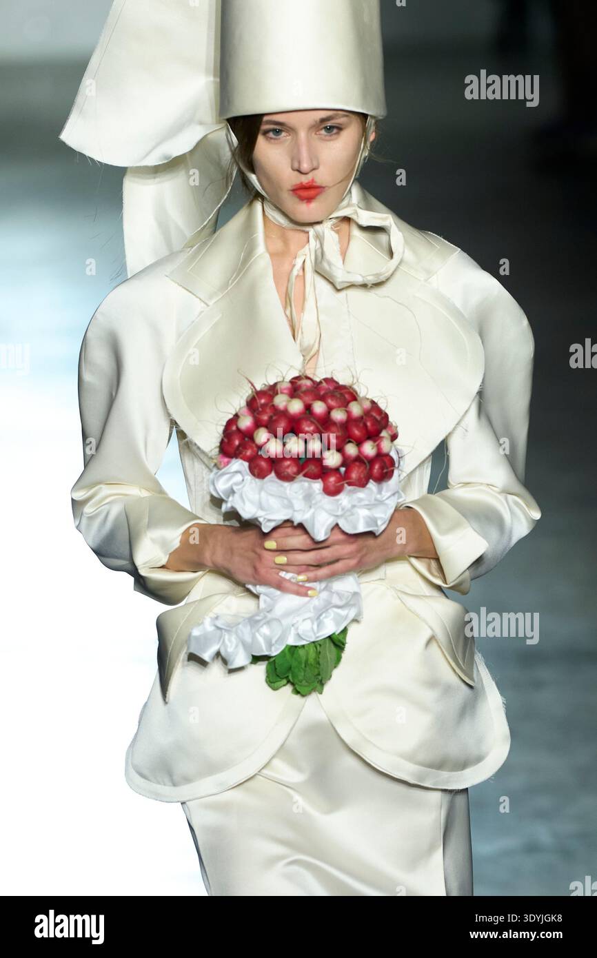 Vivienne Rohner Paris Fashion Week - Women F/W 26-27 Vivienne Westwood ...