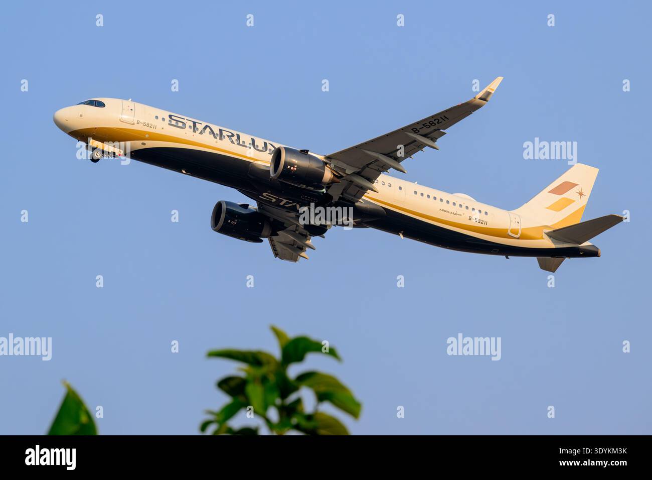 Airbus A321neo of STARLUX Airlines departing on runway 36 at