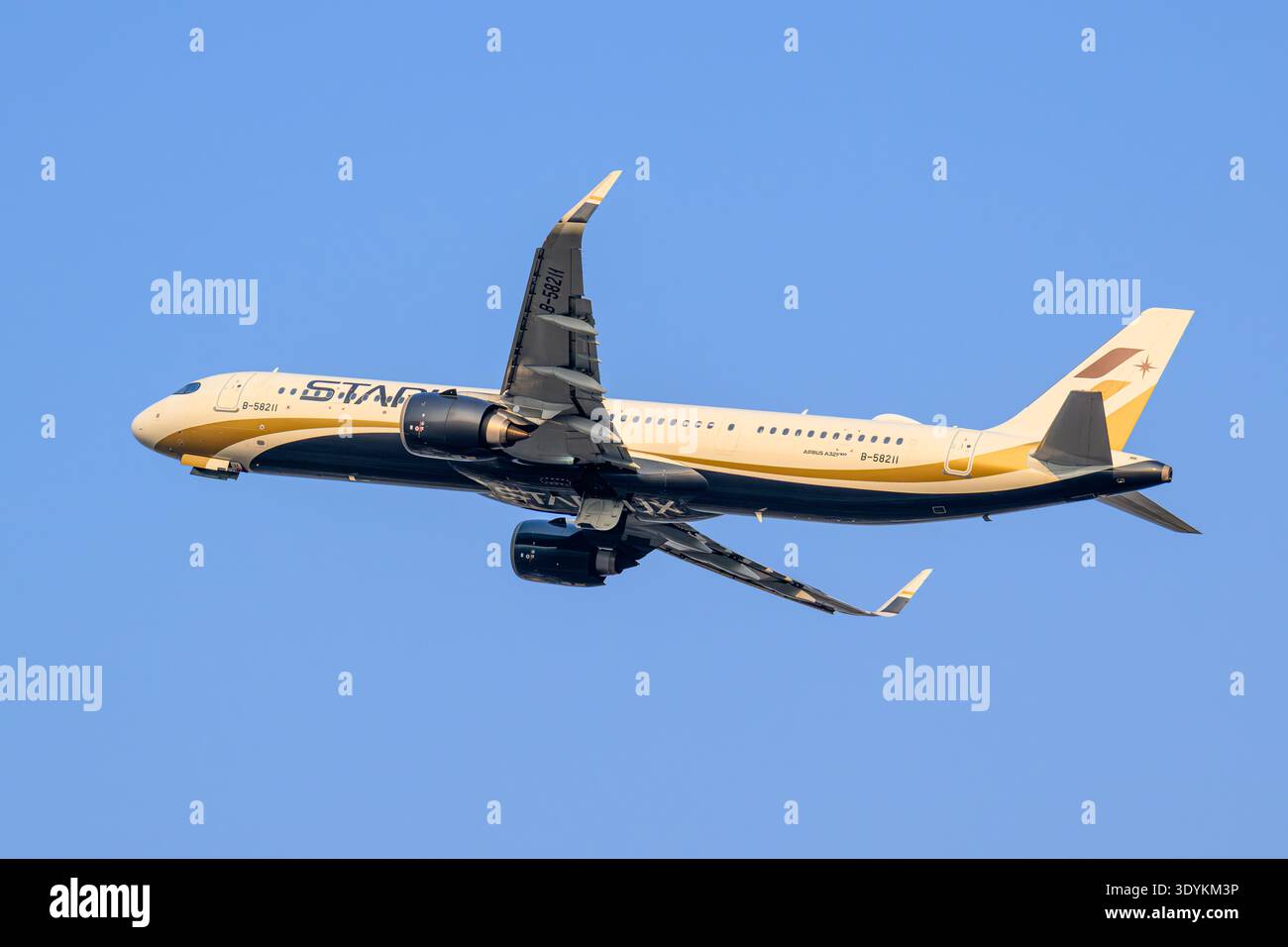 Airbus A321neo of STARLUX Airlines departing on runway 36 at