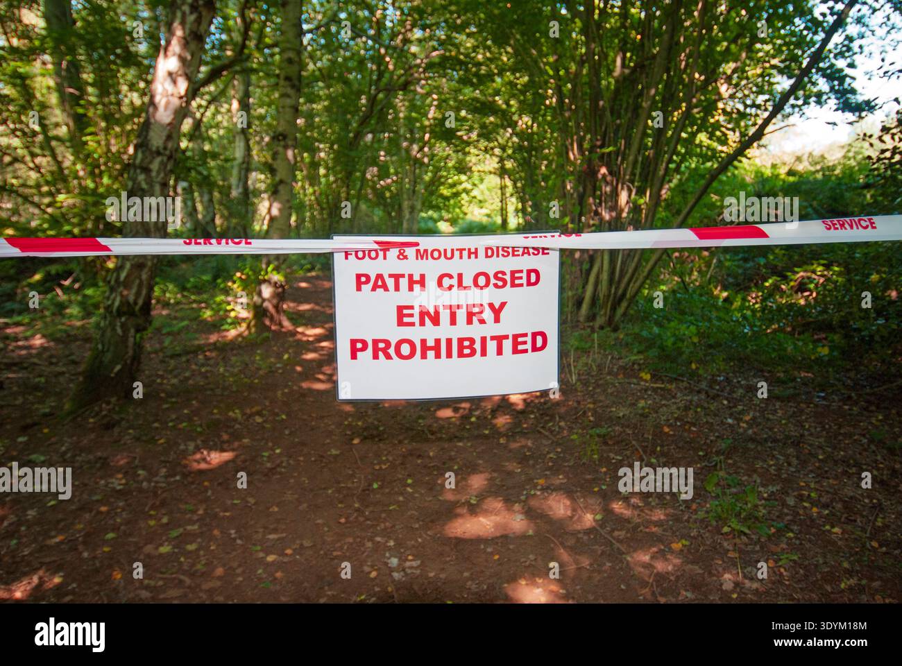 Path closed sign, foot and mouth disease Stock Photo - Alamy