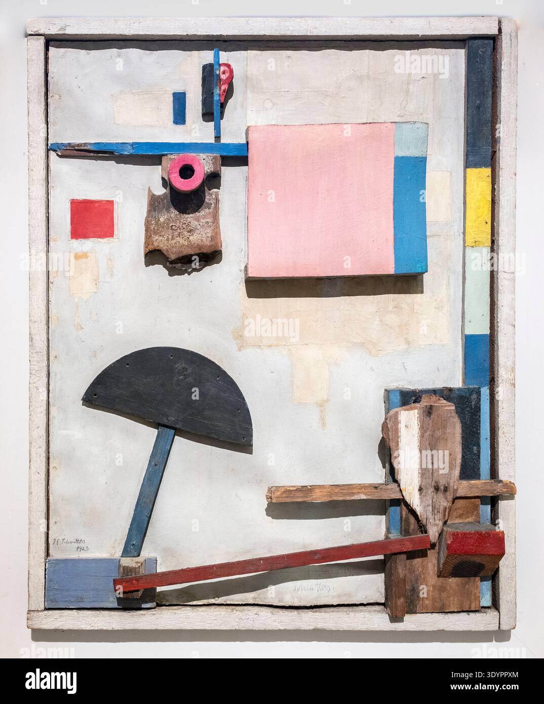 Kurt schwitters collage hi-res stock photography and images - Alamy