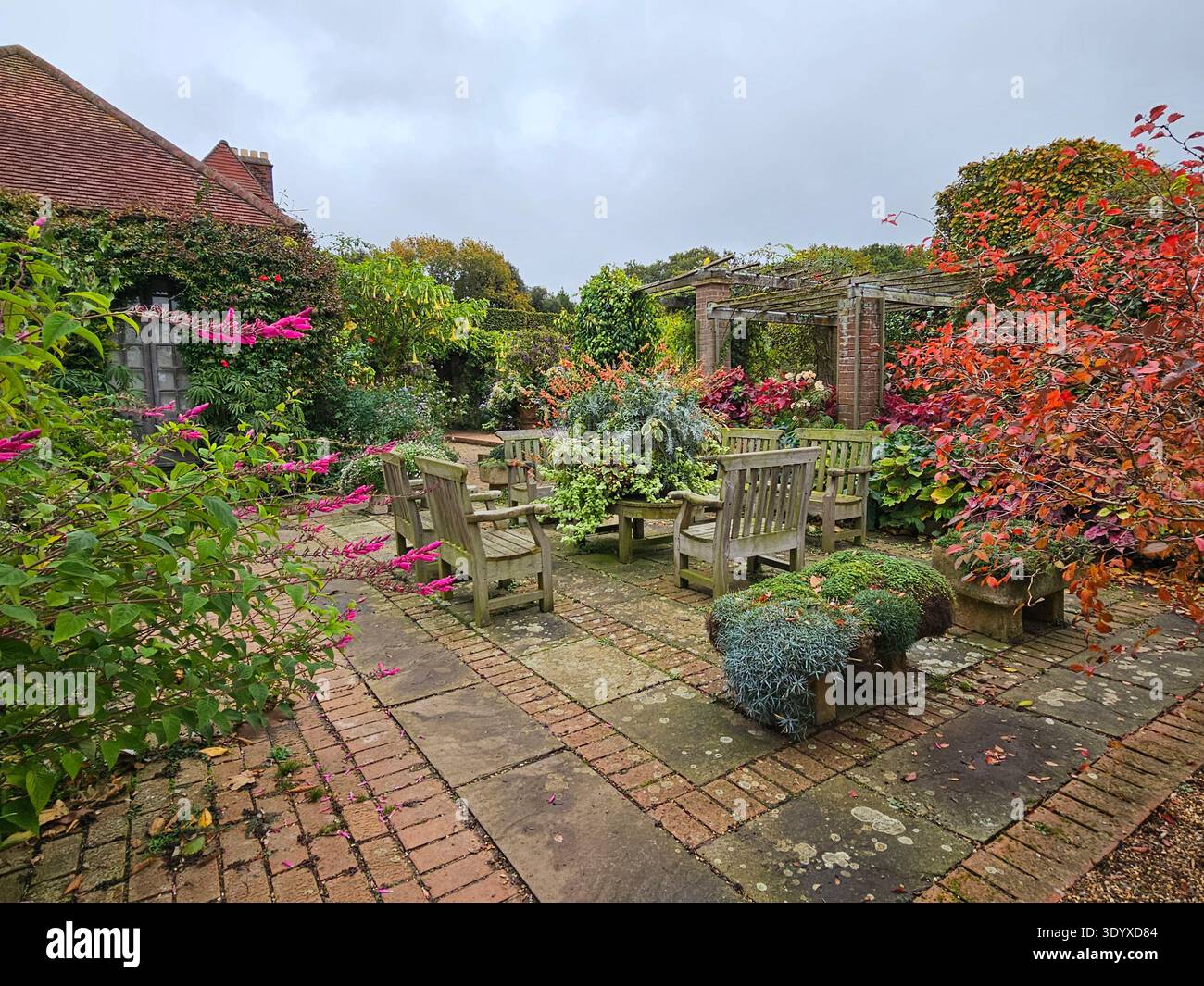 Ruston Pretty East Ruston Old Vicarage Gardens, Norfolk, UK. Pretty borders and a ...