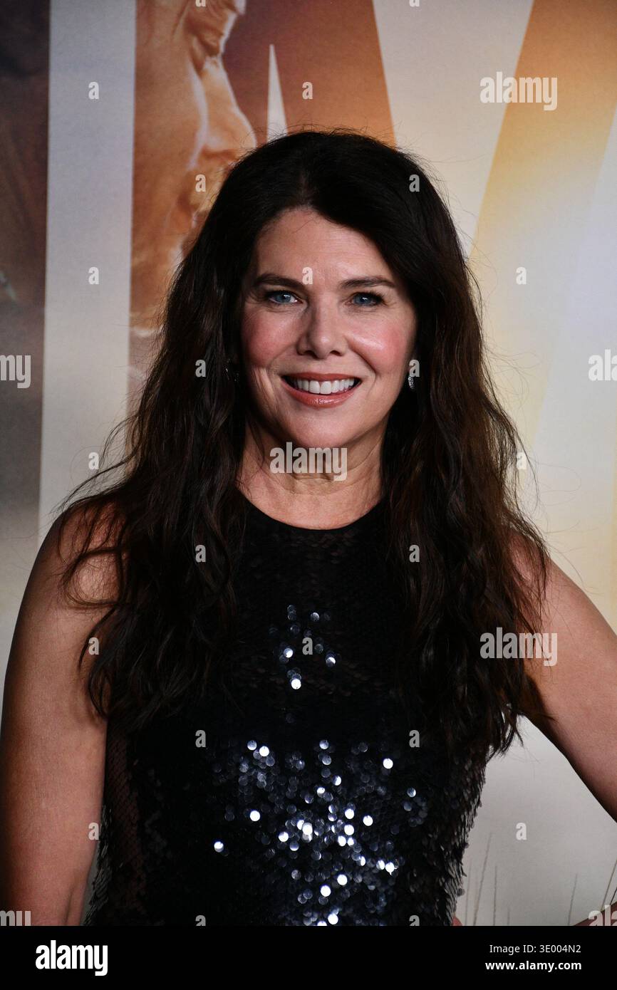 Los Angeles California USA 9th March 2026 Actress Lauren Graham Los Angeles California Usa 9th March 2026 Actress Lauren Graham Attends Universal Pictures Reminders Of Him Premiere At The Hollywood Legion Theater At Post 43 On March 9 2026 In Los Angeles California Usa Photo By Barry Kingalamy Live News 3E004N2 