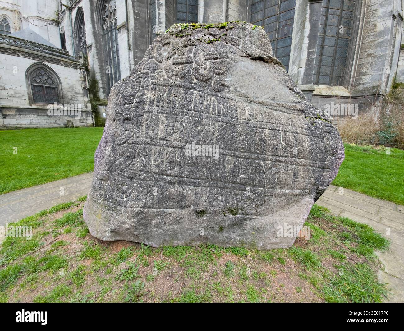 Norse runes carvings hi-res stock photography and images - Alamy