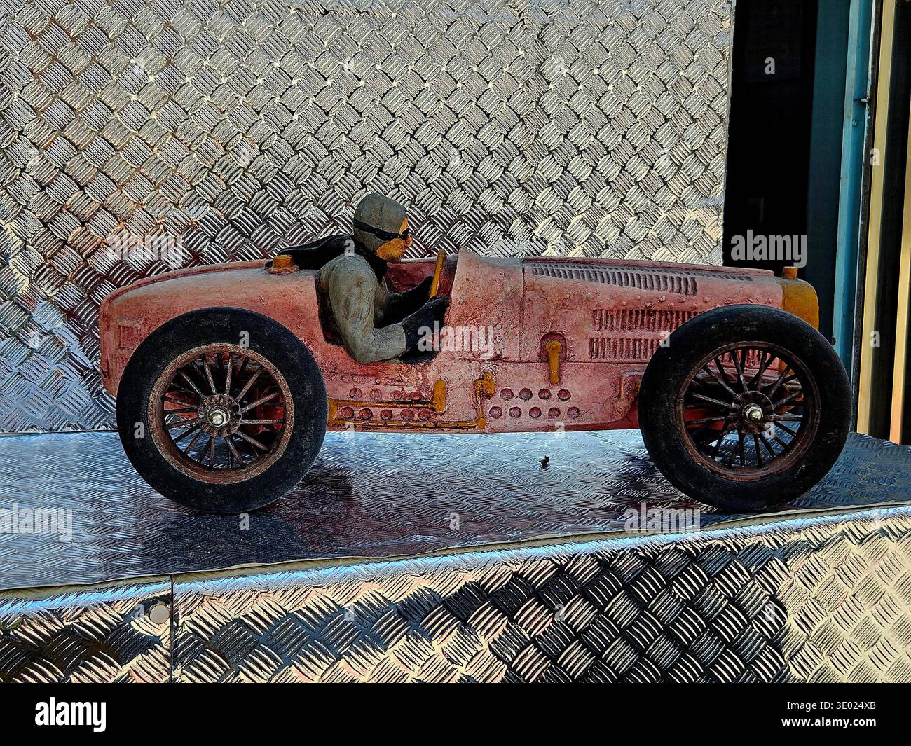 Nostalgic Racing Nostalgic Model Racing Car – Vintage Miniature Collector’s Piece with ...